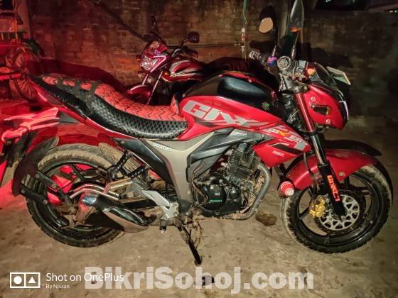 Suzuki Gixxer